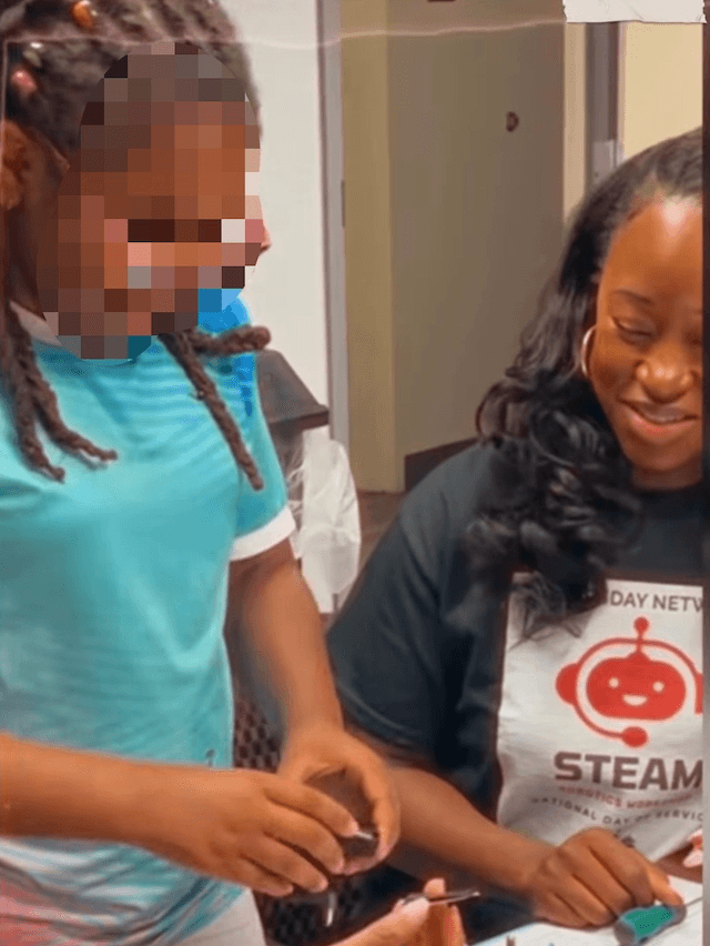 Syscily teaching STEM